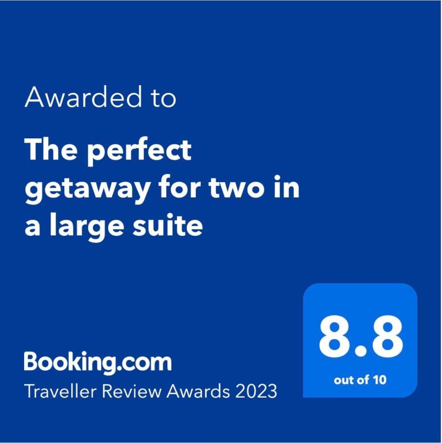 The Perfect Getaway For Two In A Large Suite Whanganui Εξωτερικό φωτογραφία